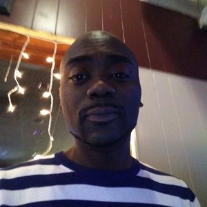 Meet your Posher, Dennis